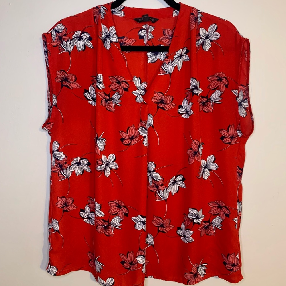 Banana Republic Flowey Floral Top!